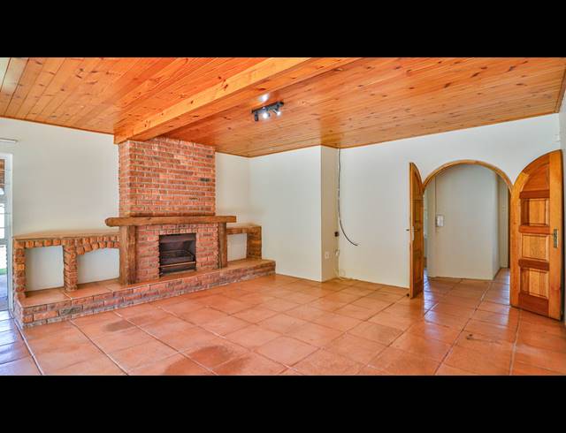 8 BEDROOM FREEHOLD FOR SALE IN CHASEDENE